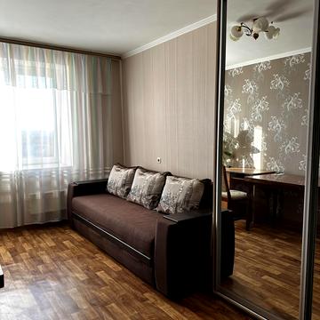 Володимира Гнатюка вул., 30