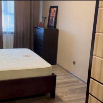 Аренда евротрешка ЦЕНТР рядом, ЖК Семь Самураев, посудомойка, балкон