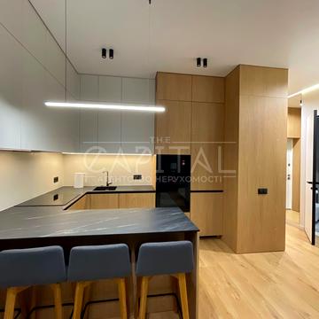 Ґарета Джонса вул. (Сімї Хохлових), 8