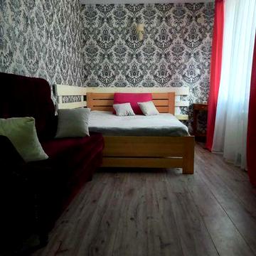 Двокімнатна квартира з сонячними панелями!