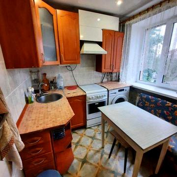 Двухкомнатная кв. метро Левада 1 минута(Аэрокосмический)