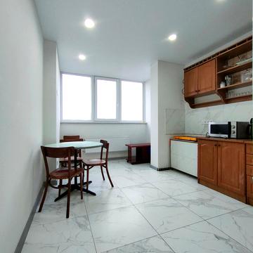 Бугаївська вул., 44