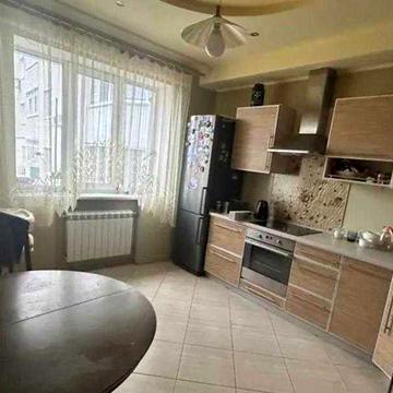 Продам 3комнатную квартиру рядом с метро Студенческая.