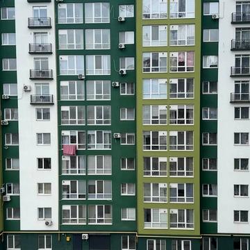 Надрічна вул., 30