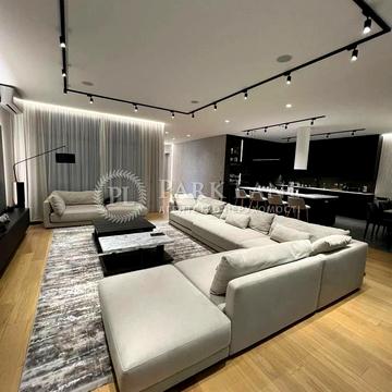 Богатирська вул.