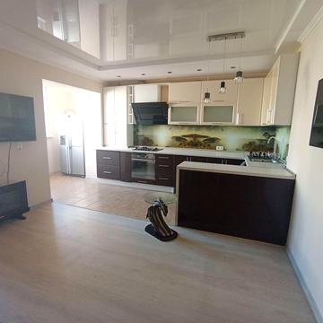 Академіка Сахарова вул., 24