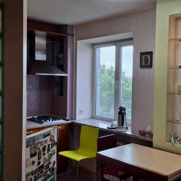 Зоологічна вул., 4-А