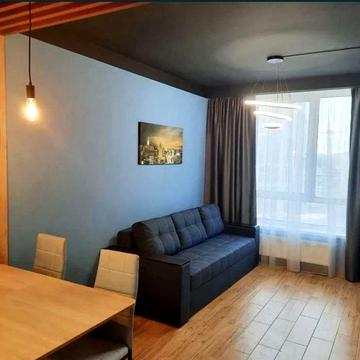 Європейського Союзу просп. (Правди), 49