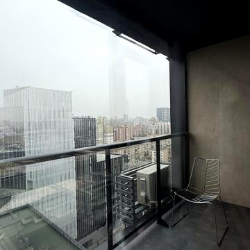 Джона Маккейна вул. (Івана Кудрі), 1-Б