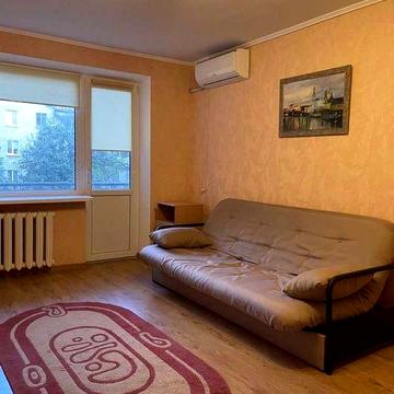 Оренда Трикімнатної квартири Орловський, 31Б