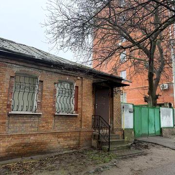 Продам пол дома в центре Кропивницкого.60 м кв