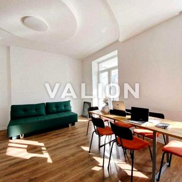 Івана Світличного вул. (Петровського), 4