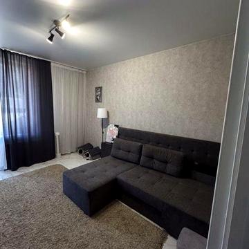 Квартира з власним подвірʼям та паркомісцем - 54500$