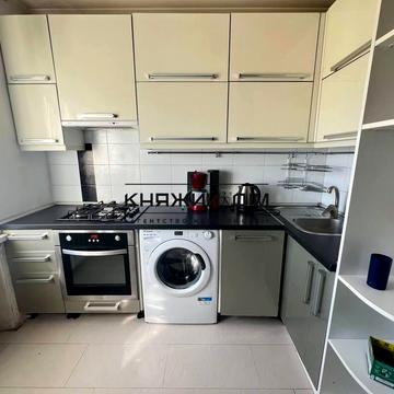 Зої Гайдай вул., 7