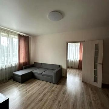 Єреванська вул., 31/1