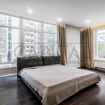 Саперне Поле вул., 3