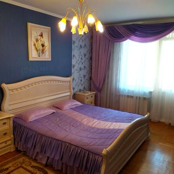 Драгоманова вул., 12