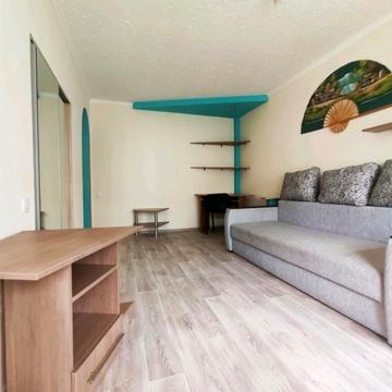 Квітки Цісик вул. (Гулі Корольової), 3