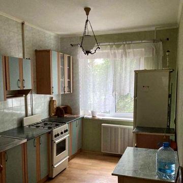 Продається 3-х кімнатна квартира на Алмазному.