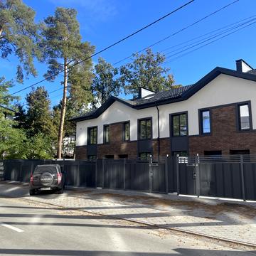 Павленка вул., 35