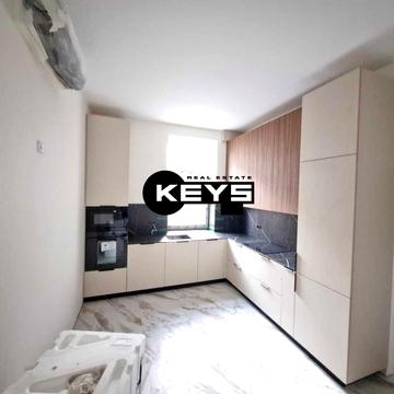 Велика Васильківська вул. (Червоноармійська), 2