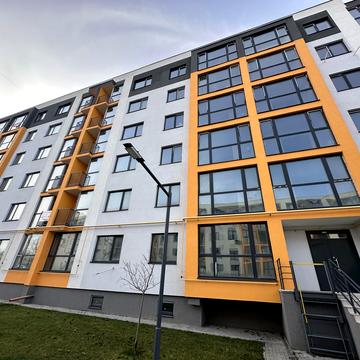 Райдужна вул., 104