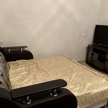 Автозаводська вул., 25