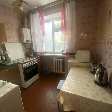 Продам 2 кімнатну квартиру в центрі міста