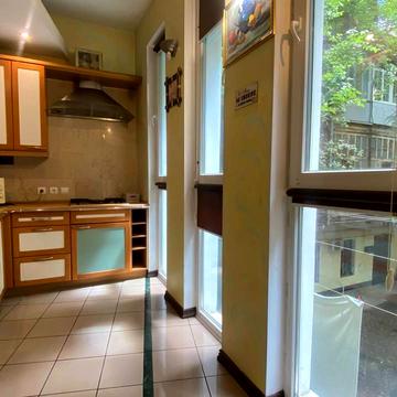 Дерибасівська вул., 19