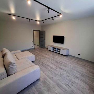 Оренда 2 кім. кв. у новобудові з гаражем та паркомісцем. Перша здача