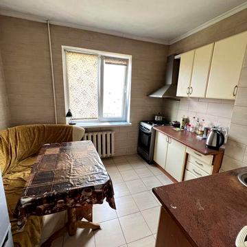 1 к квартира в центрі Вишневого!