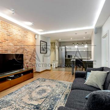 Полтавська вул., 12