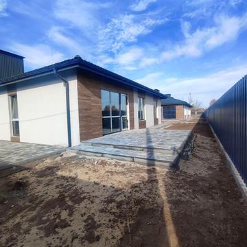 Остромирська вул.