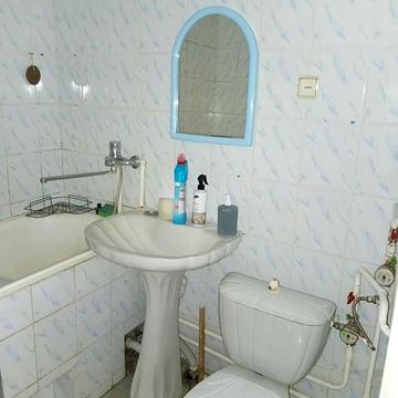 Здається 1 но кім Гречани ближні біля парку