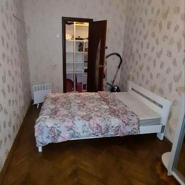 Пр-т Воссоединения, Соборности 6. До Ленинградской площади 2 минуты