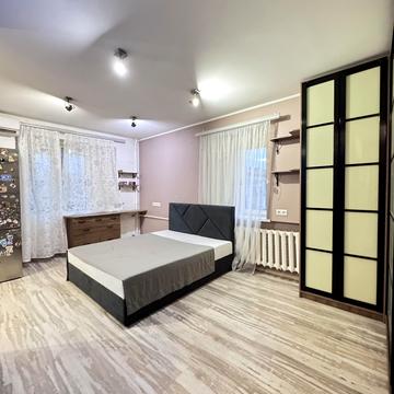 Уманська вул., 43/26