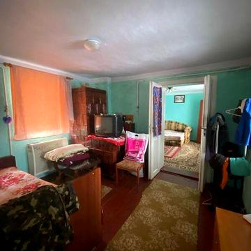 Продаж 3к Дім Центральна вулиця