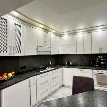 Князя Острозького вул., 3