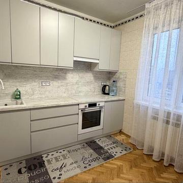 Сдаётся светлая 2-комнатная квартира на Здолбуновской 11.