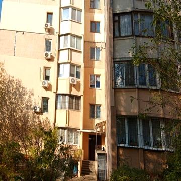 Варненська вул., 12а