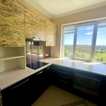 Печерська вул., 2