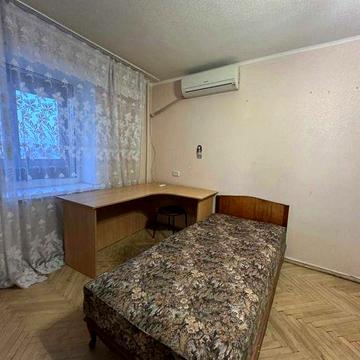 Іллєнко 7, затишна 1к, поруч метро Лукянівська 2-3хв