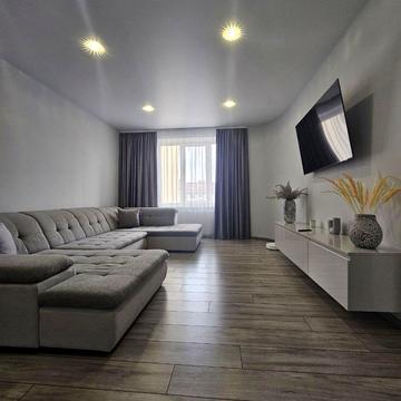 Зацепи вул., 18