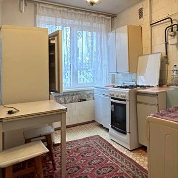 Двокімнатна квартира в районі Площі Перемоги