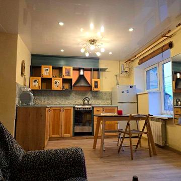 Почайнинська вул., 13