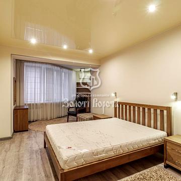 Гетьмана Кирила Розумовського вул. (Миколи Краснова), 17