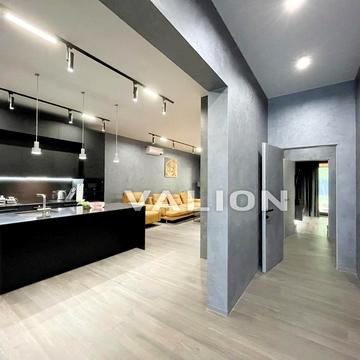 Святкова, 15