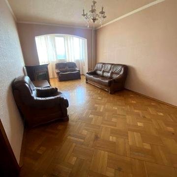 3кімнатна квартира в довгострокову аренду, Відрадний