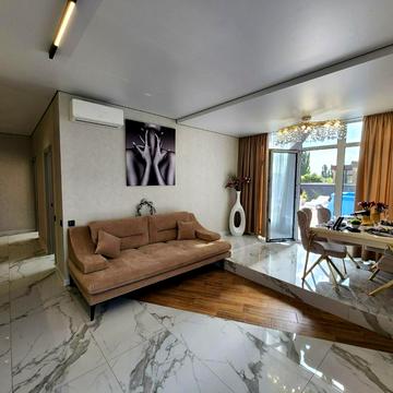 Академіка Філатова вул., 2