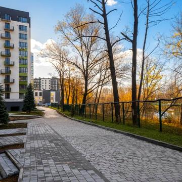 Приозерна вул., 44